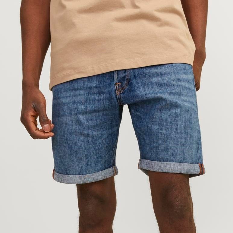 Bermuda in Jeans Medio Blu Uomo  in Cotone Relax Fit Pantaloncini 5 tasche Denim medium blue Jack&Jones JJICHRIS JJWOOD SHORTS GE 415 art. 12249092