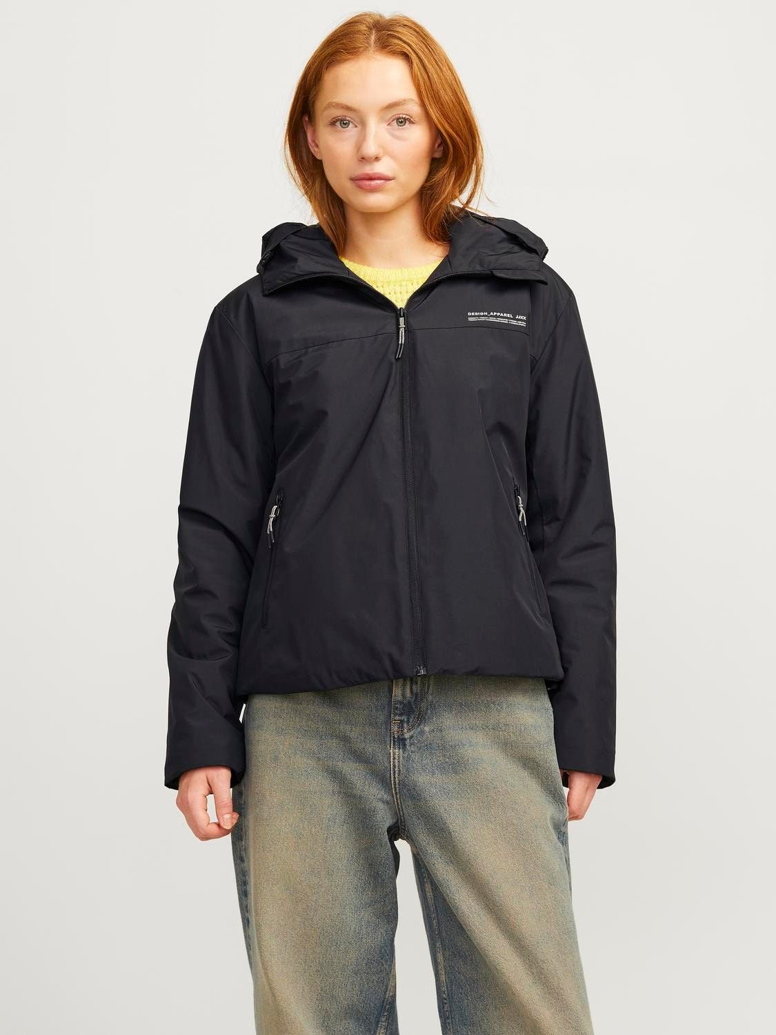 Giubbino Nero Donna Giacca Tecnica nera con cappuccio softshell mezzopeso antiacqua antivento JJXXJXMOON SHELL JACKET art. 12258687