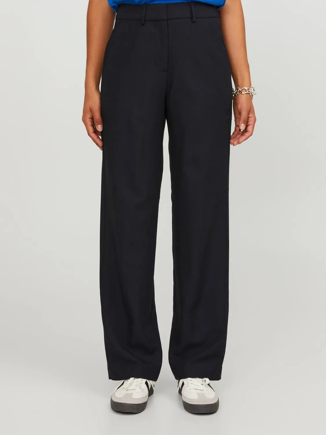 Pantalone Palazzo Nero in Poliviscosa  Vita Alta Pantaloni Fondo Ampio Neri relax fit Tailoring Chino Black JJXX JXMARY HW PANT art. 12200674