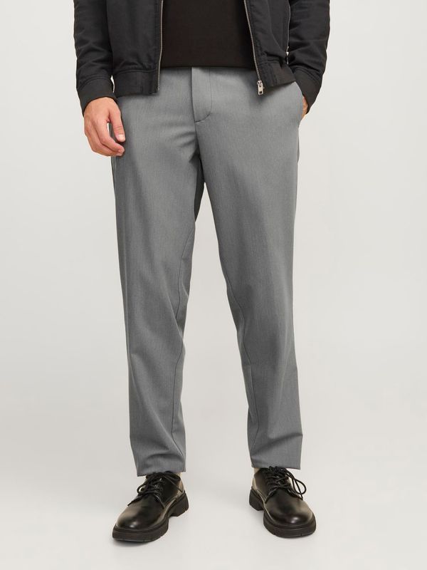 Pantalone Grigio Uomo Chino Tapered Fit Poli viscosa Pantaloni comodi comfort fit tasche a filo Grey Jack & Jones JPSTACE CHINO art. 12260908 Pantalone Grigio Uomo Chino Tapered Fit Poli viscosa Pantaloni comodi comfort fit tasche a filo Grey Jack & Jones JPSTACE CHINO art. 12260908