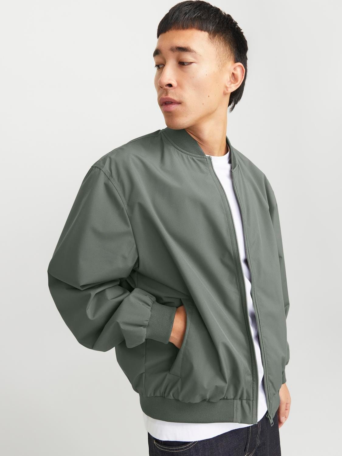 Giubbino Bomber Verde agave Uomo Sfoderato Essential Jack&Jones JJCHARGE Bomber otw Baseball JACKET art. 12268608