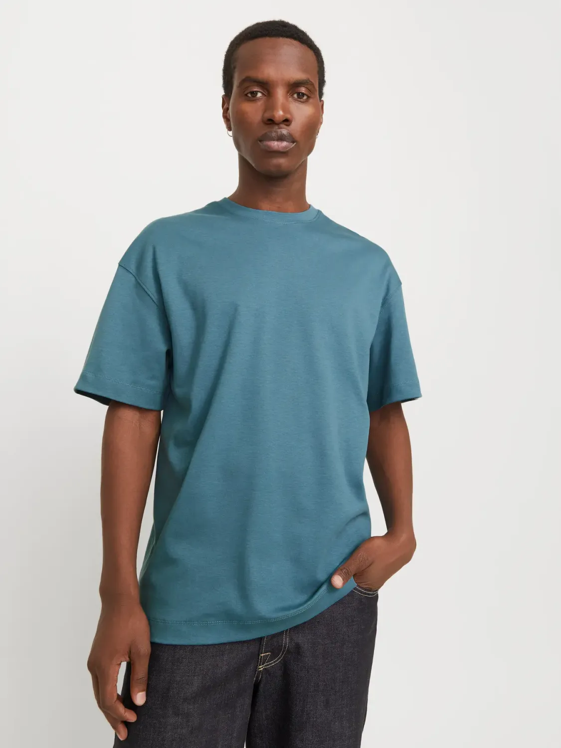 T-shirt blu Medio Chiaro semplice Tinta unita paricollo 100% cotone jersey Maglietta sottogiacca BLue Oceano Oceanview azzurro over size fit Jack&Jones JJEURBAN EDGE TEE CREW NECK art. 12254412