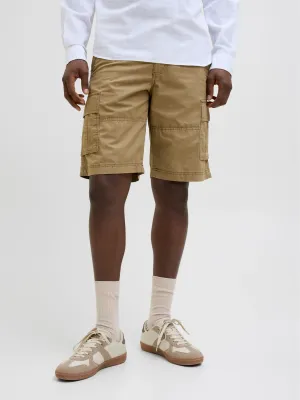 Bermuda Cargo Beige chiaro uomo relax Fit Pantaloncini Sabbia con tasconi Vita media 100% Cotone Jack&Jones JPSTCOLE MATEO CARGO elmwood art. 12274389 Bermuda Cargo Beige chiaro uomo relax Fit Pantaloncini Sabbia con tasconi Vita media 100% Cotone Jack&Jones JPSTCOLE MATEO CARGO elmwood art. 12274389