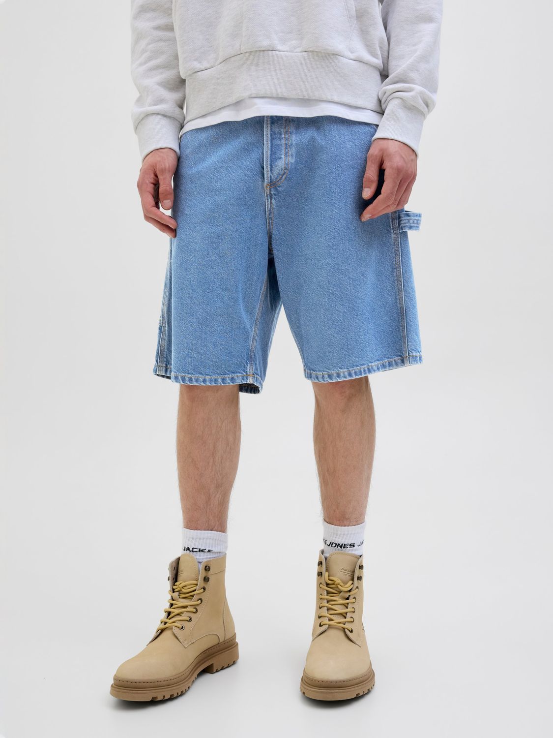 Bermuda Jeans chiaro  Baggy Carpenter Loose Fit Pantaloncini Vita Alta Cotone Jack&Jones JJIALEX JJCARPENTER SHORTS art. 12273238 Bermuda Jeans chiaro  Baggy Carpenter Loose Fit Pantaloncini Vita Alta Cotone Jack&Jones JJIALEX JJCARPENTER SHORTS art. 12273238