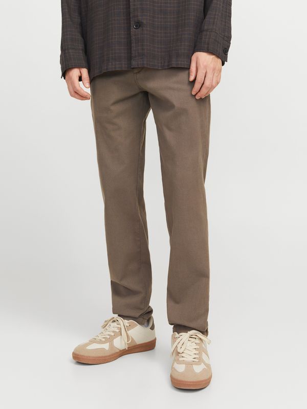 Pantaloni Marrone Tabacco Marrone cotone estivo Slim fit Uomo chino leggeri stretti in cotone operato tasche a filo pantalone classico Vita bassa Jack&Jones JPSTMARCO FURY art. 12184901 Pantaloni Marrone Tabacco Marrone cotone estivo Slim fit Uomo chino leggeri stretti in cotone operato tasche a filo pantalone classico Vita bassa Jack&Jones JPSTMARCO FURY art. 12184901
