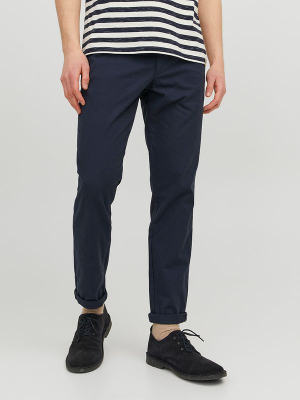 Pantaloni Blu Navy cotone estivo Slim fit Uomo chino leggeri chiari stretti in cotone operato tasche a filo pantalone classico Vita bassa Jack&Jones JPSTMARCO FURY art. 12184901 Pantaloni Blu Navy cotone estivo Slim fit Uomo chino leggeri chiari stretti in cotone operato tasche a filo pantalone classico Vita bassa Jack&Jones JPSTMARCO FURY art. 12184901