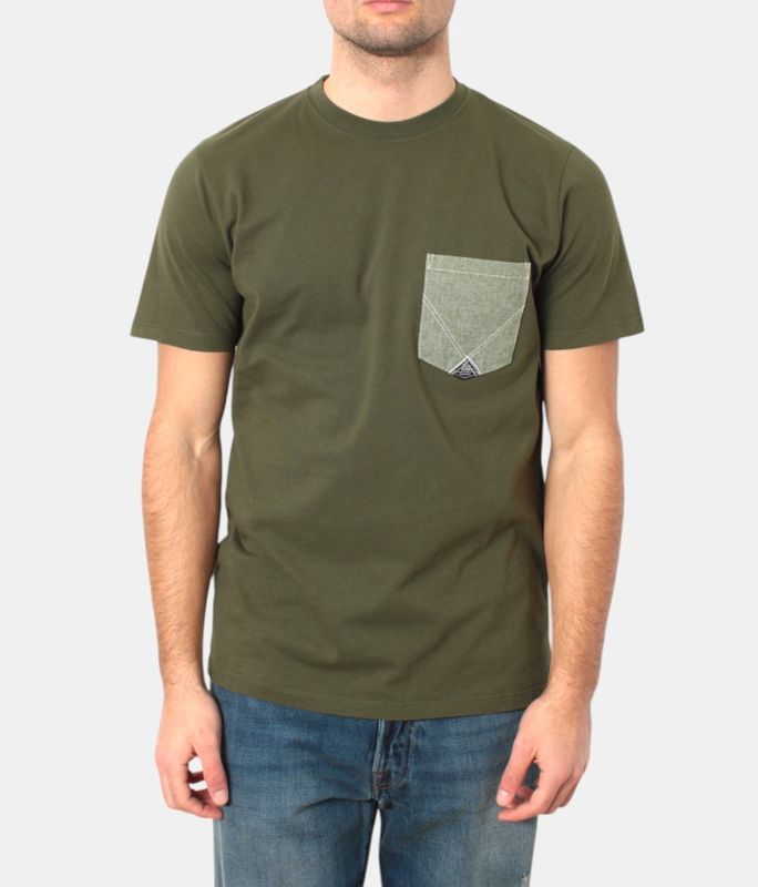 T-shirt Verde Militare Uomo Roy Roger's taschino jeans in denim icon pocket tee Green university Verdonev militare 100% cotone regular Fit art. RRU90172CA16XXXX C0400 T-shirt Verde Militare Uomo Roy Roger's taschino jeans in denim icon pocket tee Green university Verdonev militare 100% cotone regular Fit art. RRU90172CA16XXXX C0400
