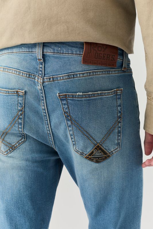 Jeans Uomo 5 Tasche 517 Tela light leggera Lavaggio chiaro used icon Uomo Roy Roger's 517 WASH 57 Regular Denim Slim Fit art. RRU075CH422749 C0999 Jeans Uomo 5 Tasche 517 Tela light leggera Lavaggio chiaro used icon Uomo Roy Roger's 517 WASH 57 Regular Denim Slim Fit art. RRU075CH422749 C0999