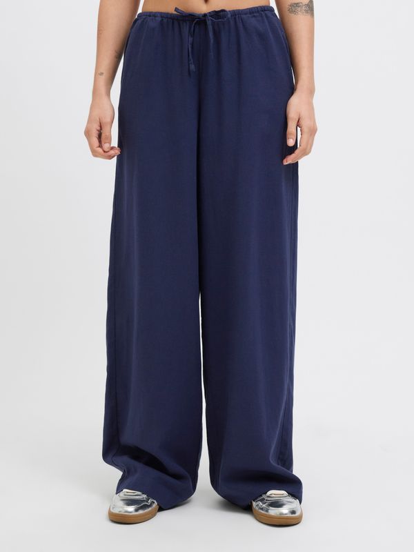 Pantaloni in Lino blu donna Larghi morbidi navy con coulisse elastica vita media Gamba larga in lino viscosa Pantalone leggero Largo Wide Donna PEACOT BLU JJXX JXBREEZE FLORA SUMMER MW art. 12269769 Pantaloni in Lino blu donna Larghi morbidi navy con coulisse elastica vita media Gamba larga in lino viscosa Pantalone leggero Largo Wide Donna PEACOT BLU JJXX JXBREEZE FLORA SUMMER MW art. 12269769