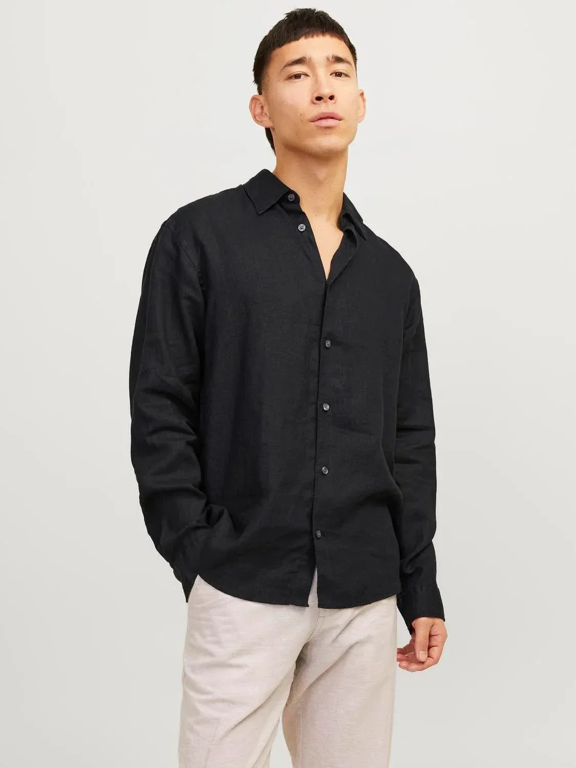Camicia Nera in lino Uomo classica 100% linen nero relax fit Maniche Lunghe  comfort fit Jack & Jones  JPRCCLAWRENCE LINEN SHIRT Black art. 12251844