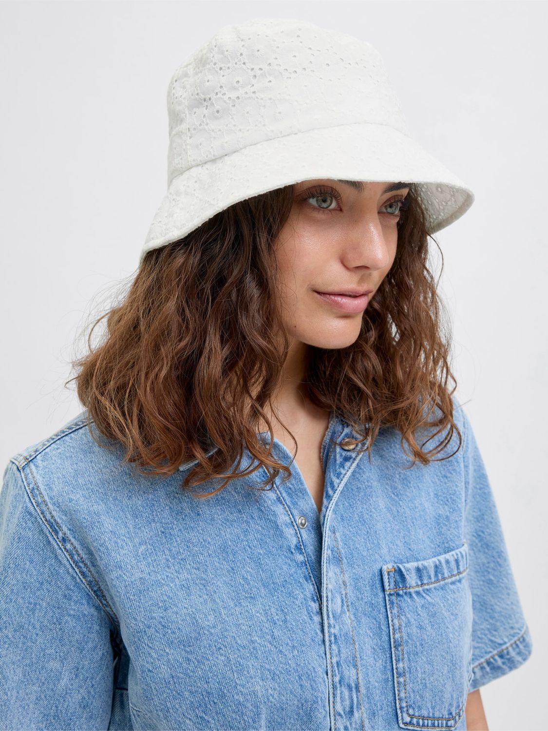 Cappello alla Pescatora Bianco in pizzo Sangallo Unisex bucket JJXX JXLU  art. 12278365