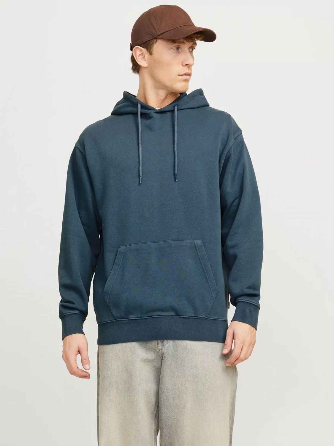Felpa Con Cappuccio Blu Chiaro Celeste Uomo Oversize 100% Cotone spazzolato garzato Essential Sweat hoodie Blu indigo BLue Washed Jack & Jones  JJECHARGE HOODIE FADED  art. 12268272 Felpa Con Cappuccio Blu Chiaro Celeste Uomo Oversize 100% Cotone spazzolato garzato Essential Sweat hoodie Blu indigo BLue Washed Jack & Jones  JJECHARGE HOODIE FADED  art. 12268272