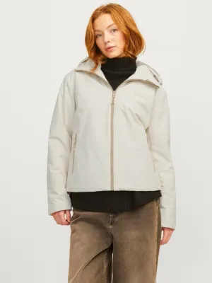 Giubbino Chiaro Donna Giacca Tecnica Beige Sabbia con cappuccio softshell mezzopeso antiacqua antivento JJXXJXMOON SHELL JACKET art. 12258687