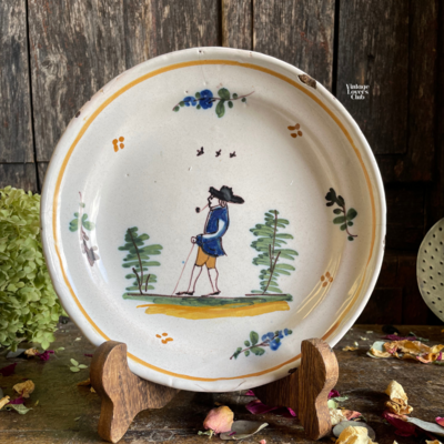 Nevers Plate