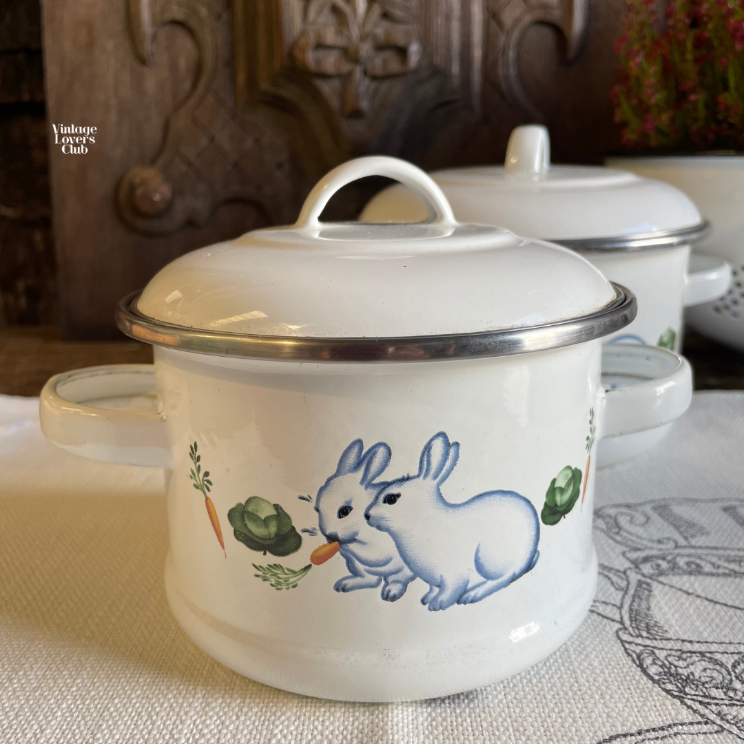 Vintage White Small Tin Pot