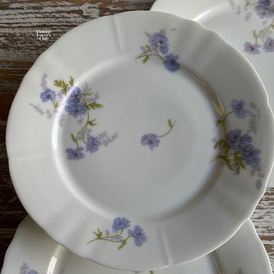 Purple flower dessert plate