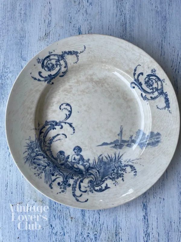 <source>round Plate Neptune</source>