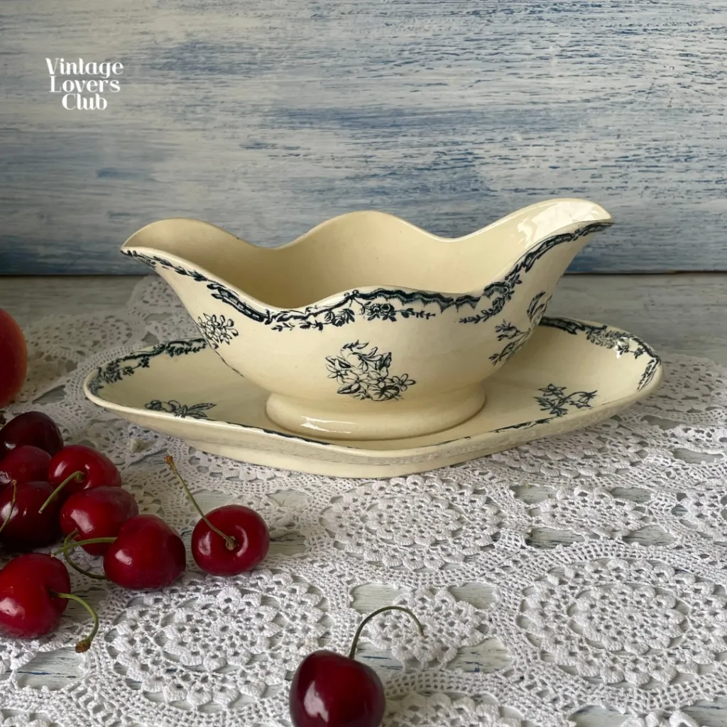 Sauce Boat Blue Decor