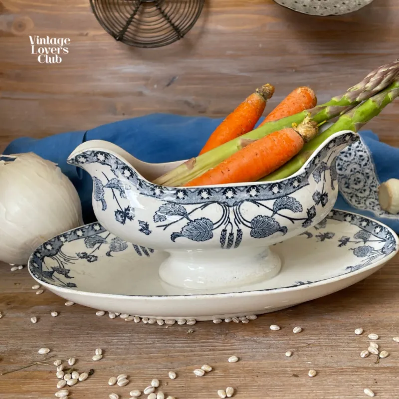 Sarreguemines Noisettes Sauce Boat