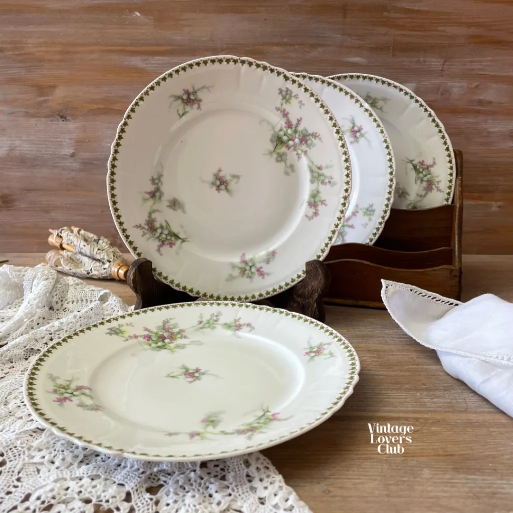 Lilac Flower Cake Saucer