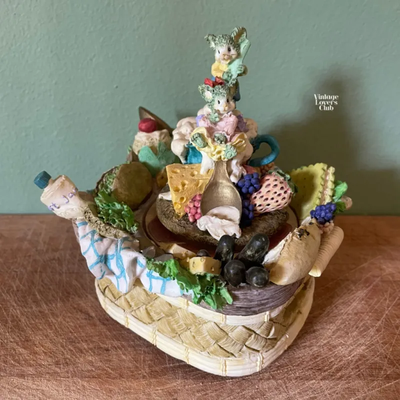 Vintage Picnic Basket Mice Music Box