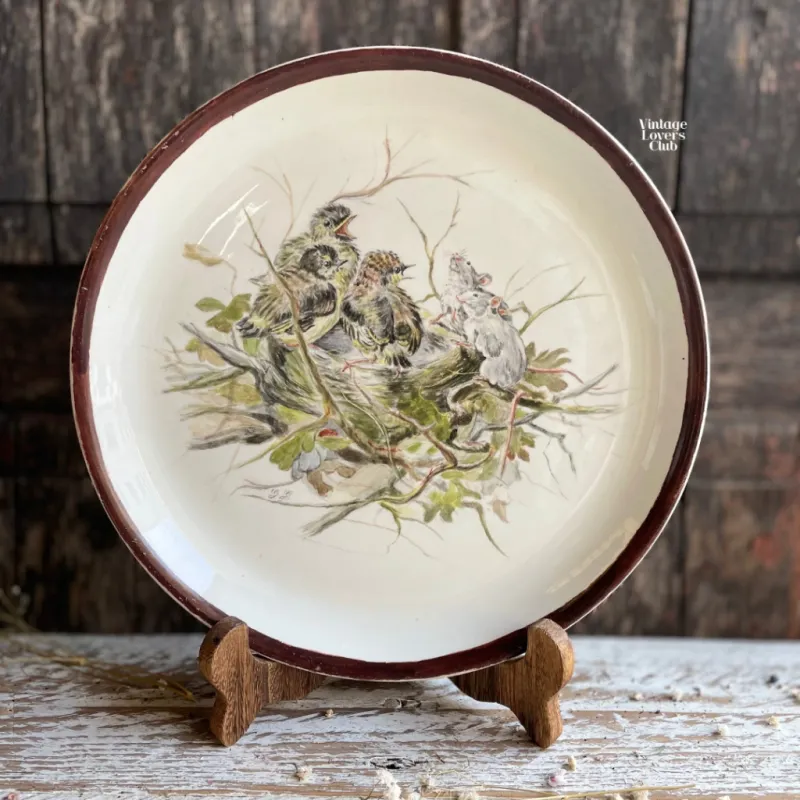 Wall plate with birds