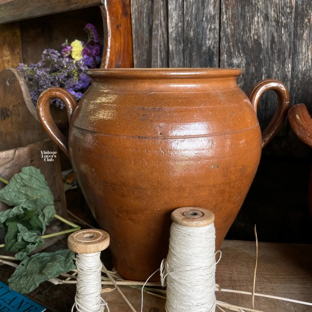Earthenware Amphora with Two handles. Earthenware Amphora with Two handles.
