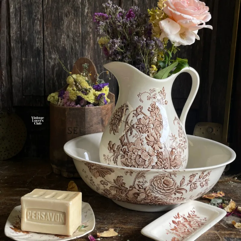 Crown Devon Pitcher and Washbasin Set.