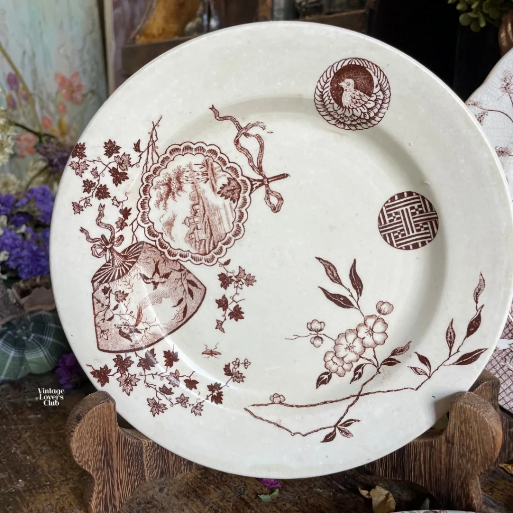 c Plate with Elegant Brown Decoration