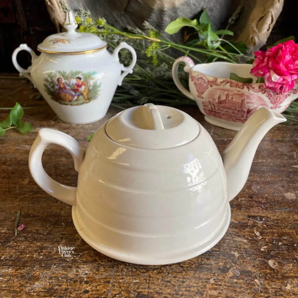 Cream English Tea Pot
