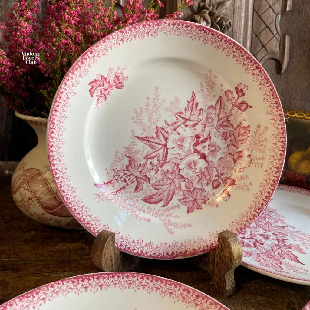 Red Flower Dinner Plate