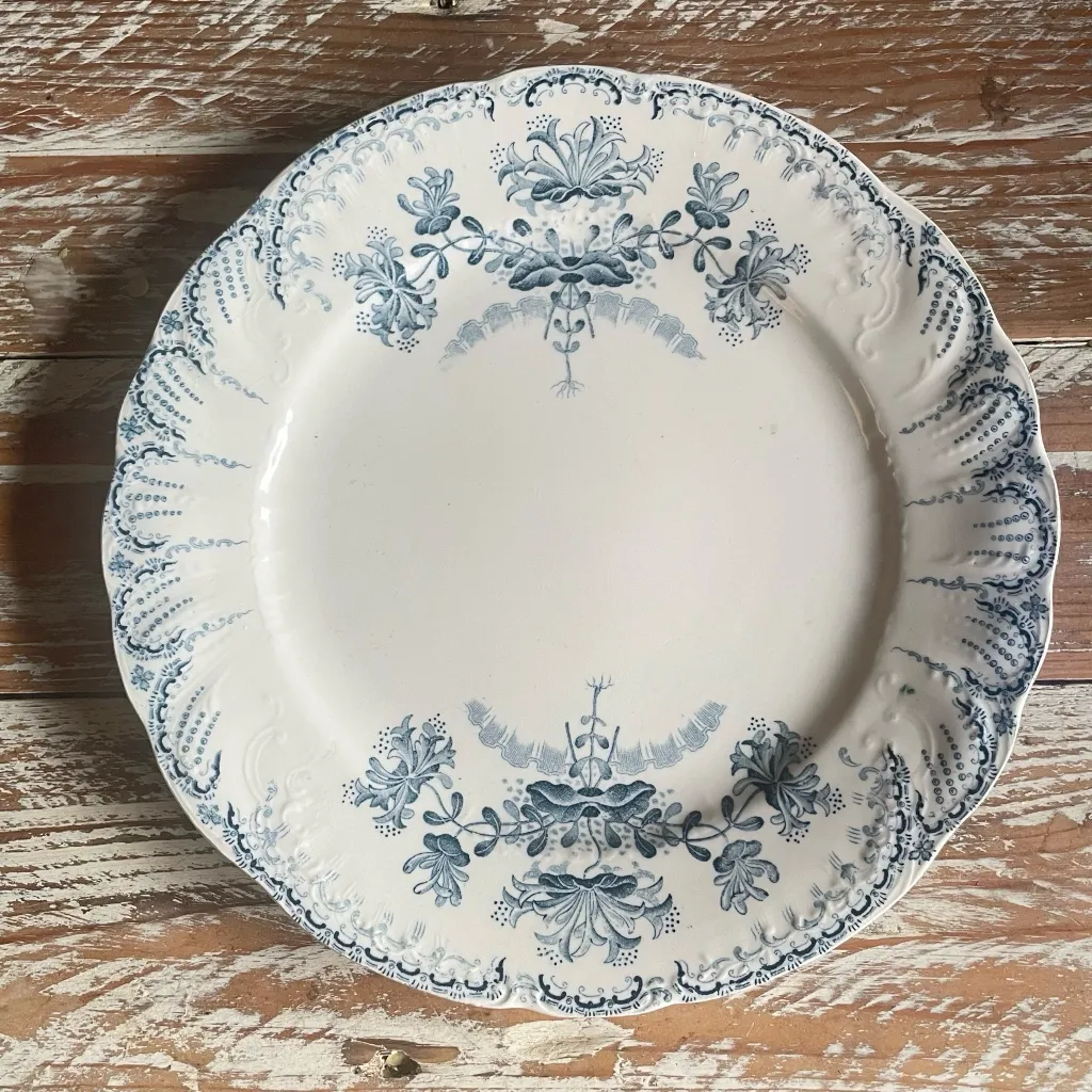 Régence Pattern Dinner Plate
