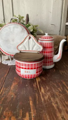 Rare Early 1900s B.B. Enameled Set