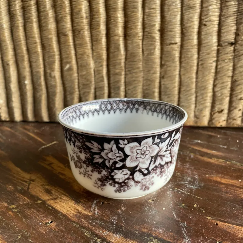 Black Jardinière Soap Dish