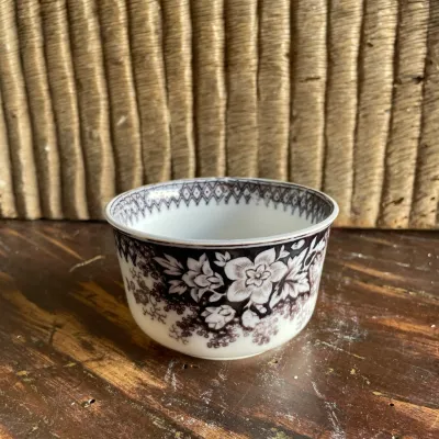 Black Jardinière Soap Dish