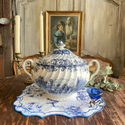 English Tureen Johnson Bros – Coaching Scenes