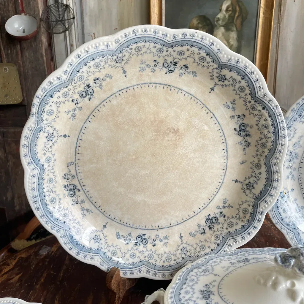 Serving Plate Johnson Bros – Dorothy Pattern