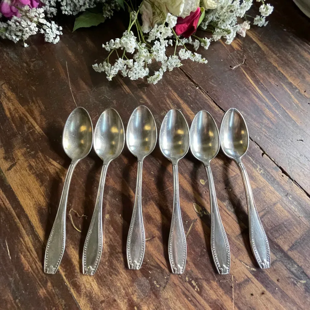 Set of 6 Silver Teaspoons – Beaded and Fleur-de-Lys Pattern