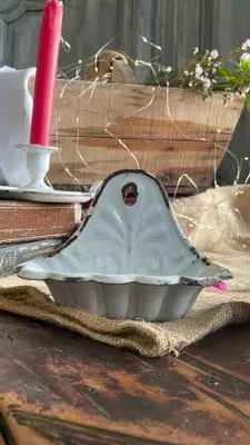 Wall-Mounted Enamel Tin Soap Dish