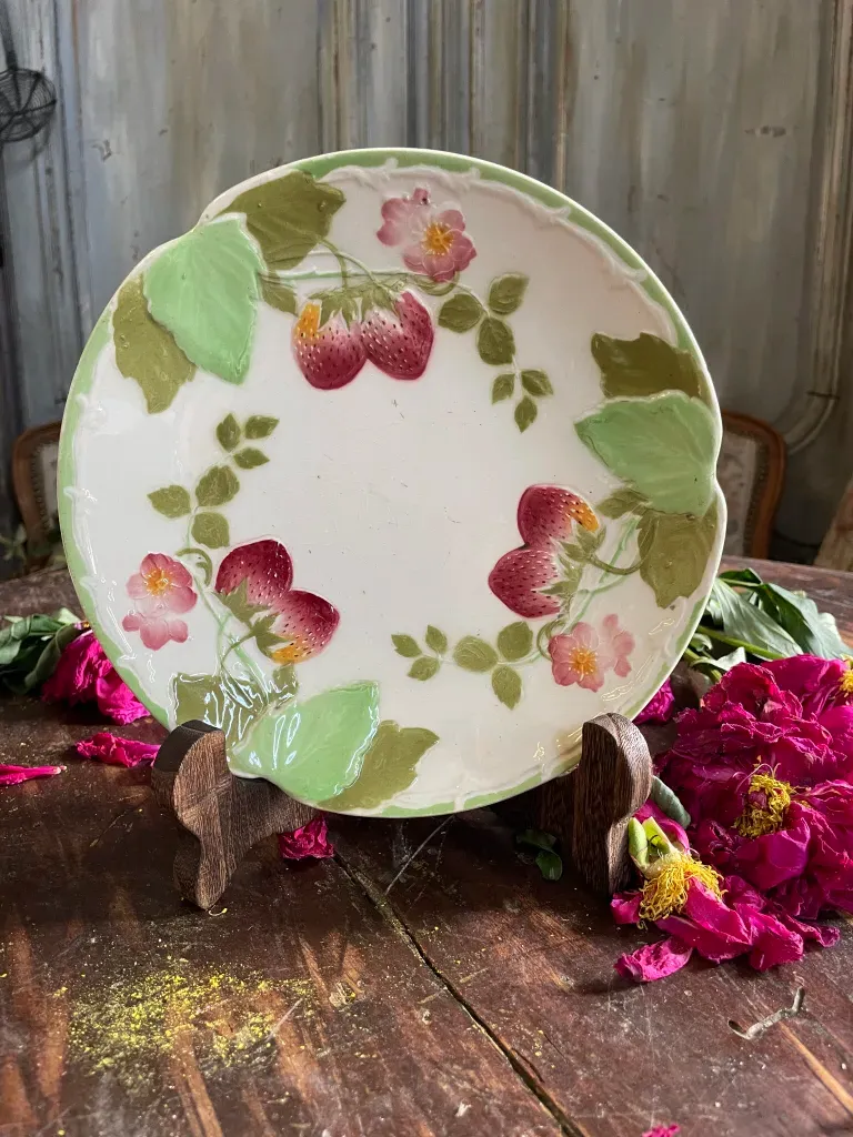 Barbotine Plate H. Boulenger – Strawberry Decoration