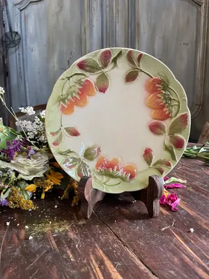 Barbotine Plate – Art Nouveau Floral Decoration