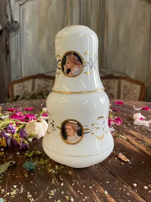 Night Carafe in Opaline – Female Portraits and Gold
