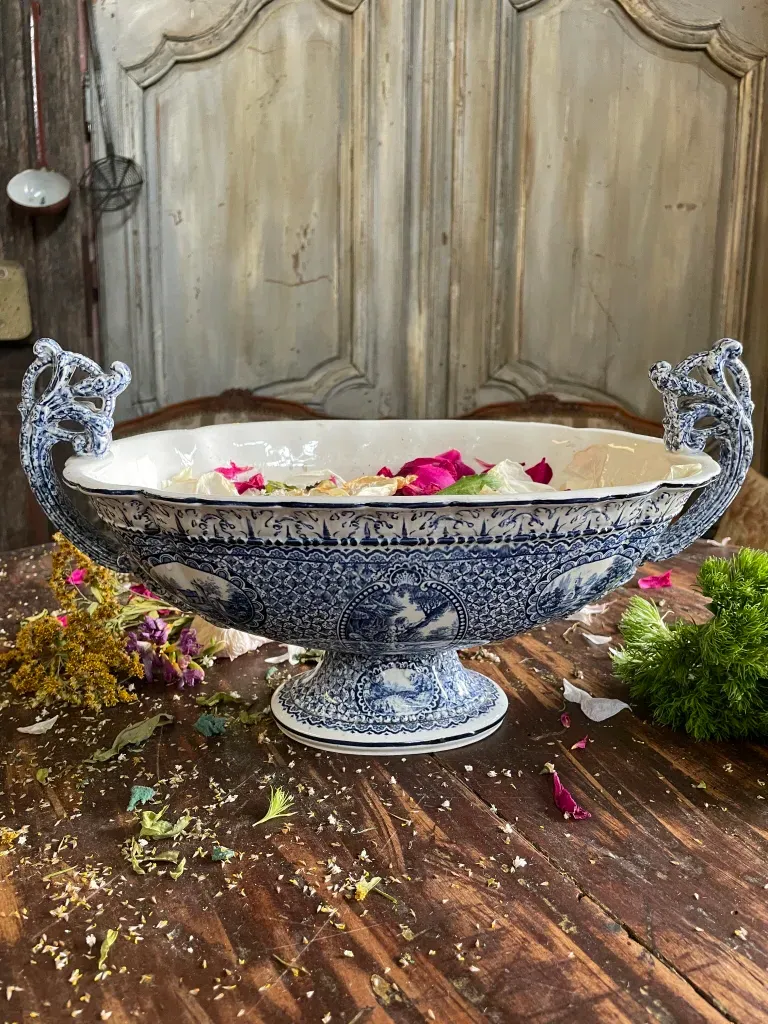 Centrepiece Bowl – Blue Landscape and Figure Decoration