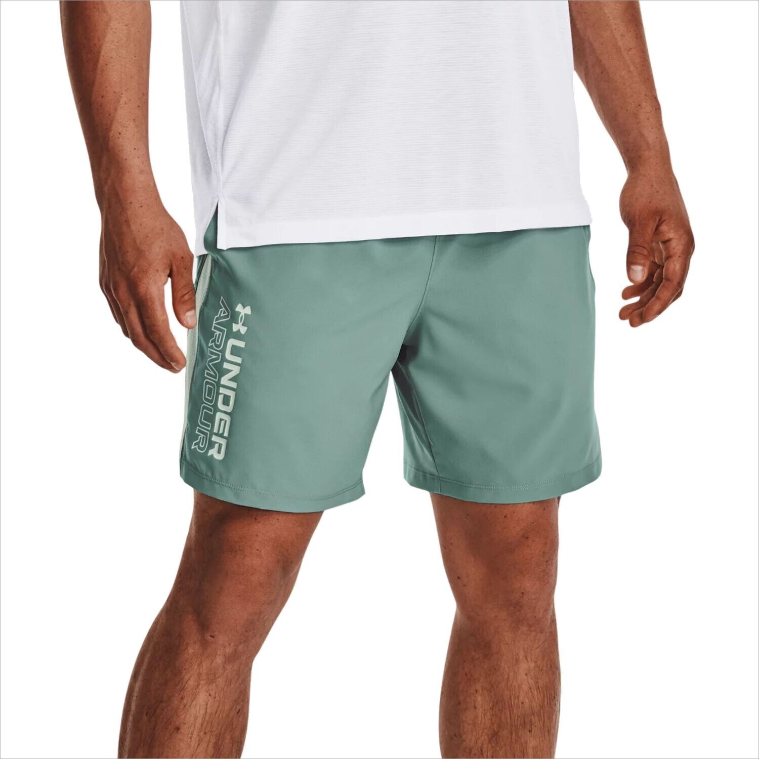 UNDER ARMOUR MEN LAUNCH SW 7&quot; SHORT 1373414-177