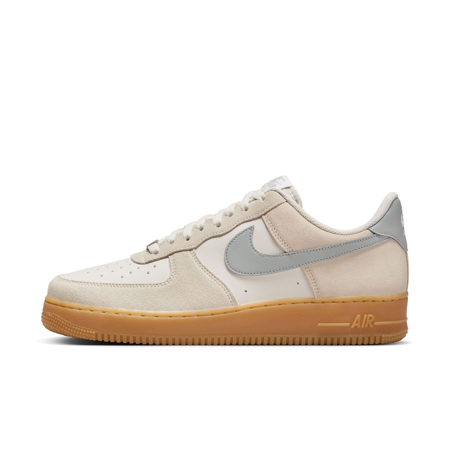 NIKE MEN AIR FORCE 1 07  LV8 ESS SNEAKER FQ8714-002