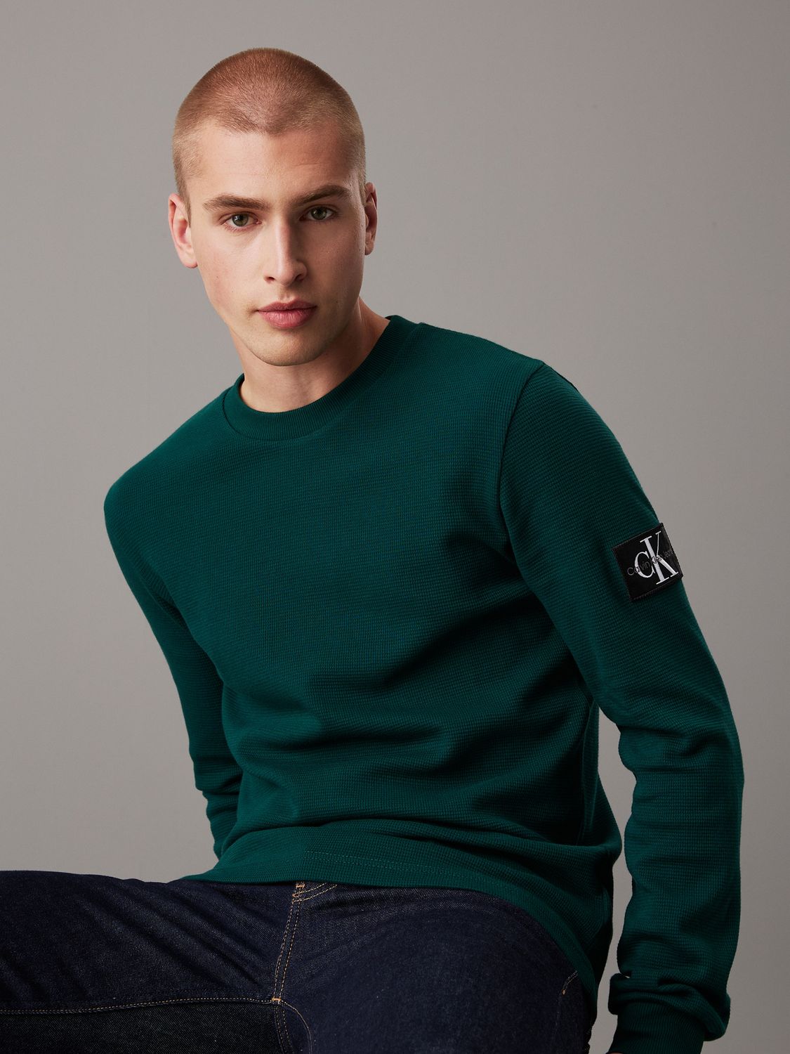 CALVIN KLEIN MEN BADGE WAFFLE L/S T-SHIRT J30J323485LJX