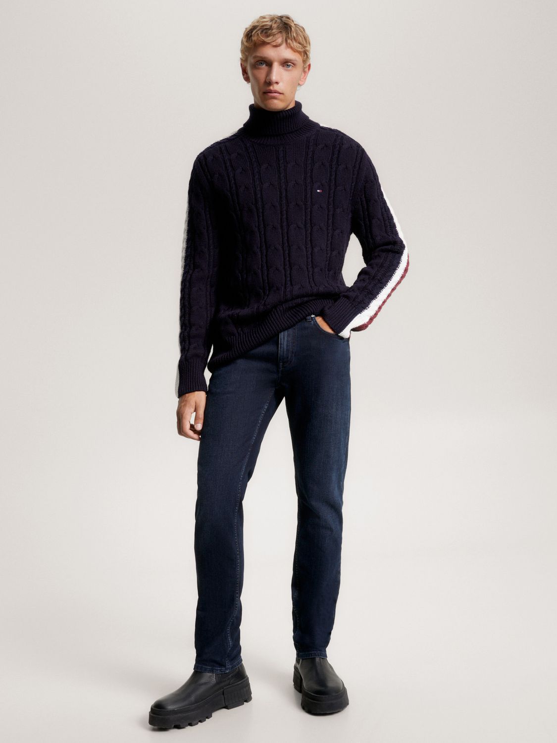 TOMMY HILFIGER MEN STRAIGHT DENTON MEEK DENIM JEAN MW0MW333381BL