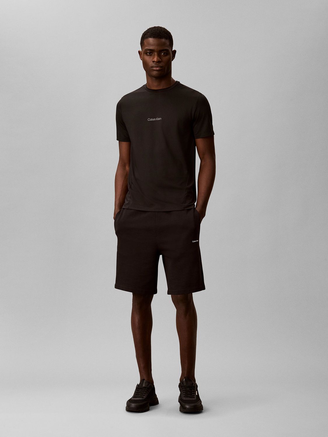 CALVIN KLEIN MEN NANO STANDARD LOGO SHORTS 4LF244G001