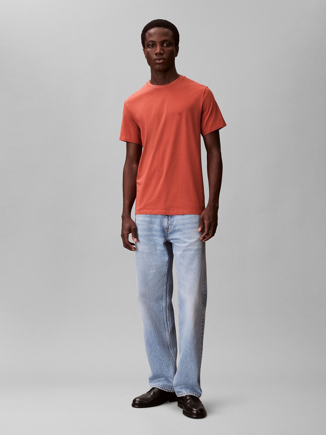 CALVIN KLEIN MEN SLIM CREWNECK S/S SHIRT 4LC240G210