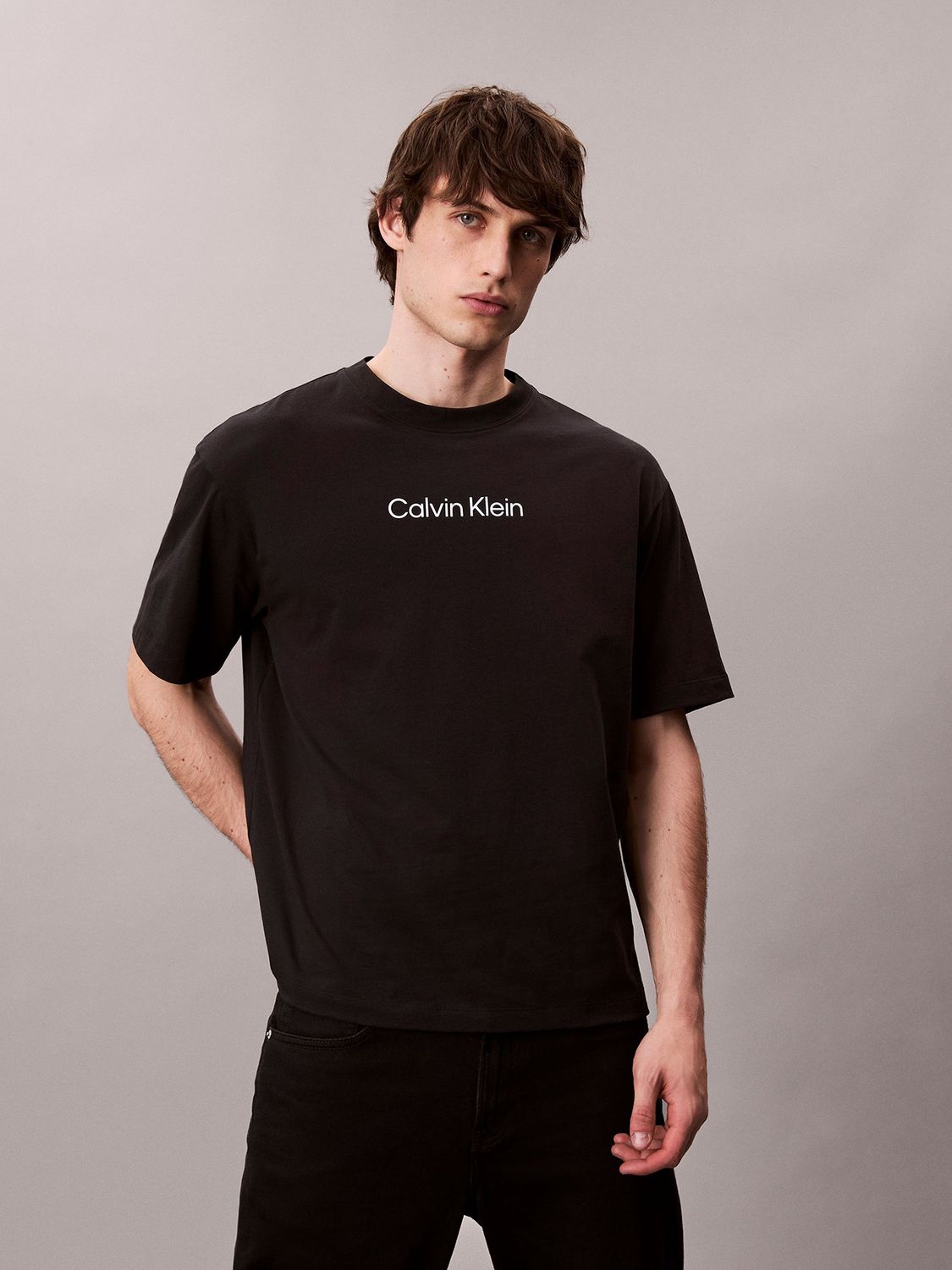 CALVIN KLEIN MEN STANDARD LOGO C/NECK T-SHIRT 4LD230G001